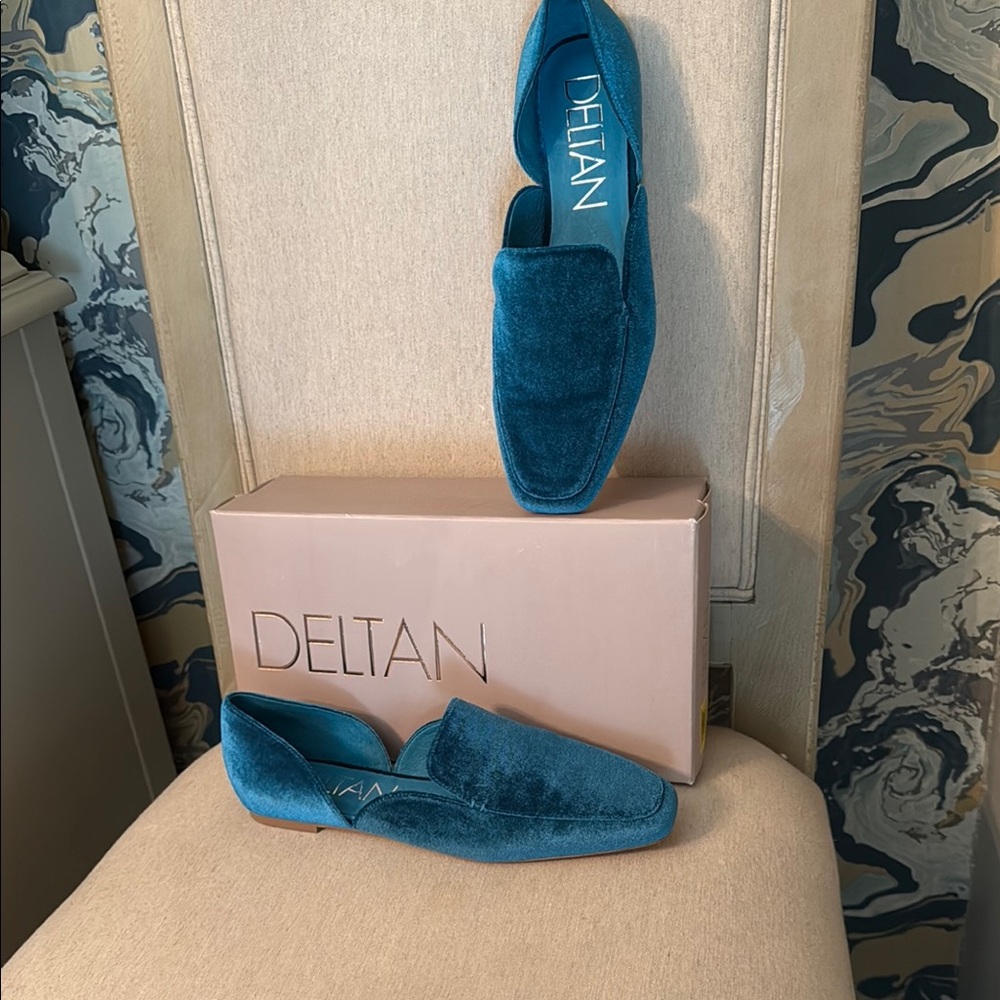 Deltan women’s Turquoise Blue Velvet Loafers 9.5 NEW NIB
